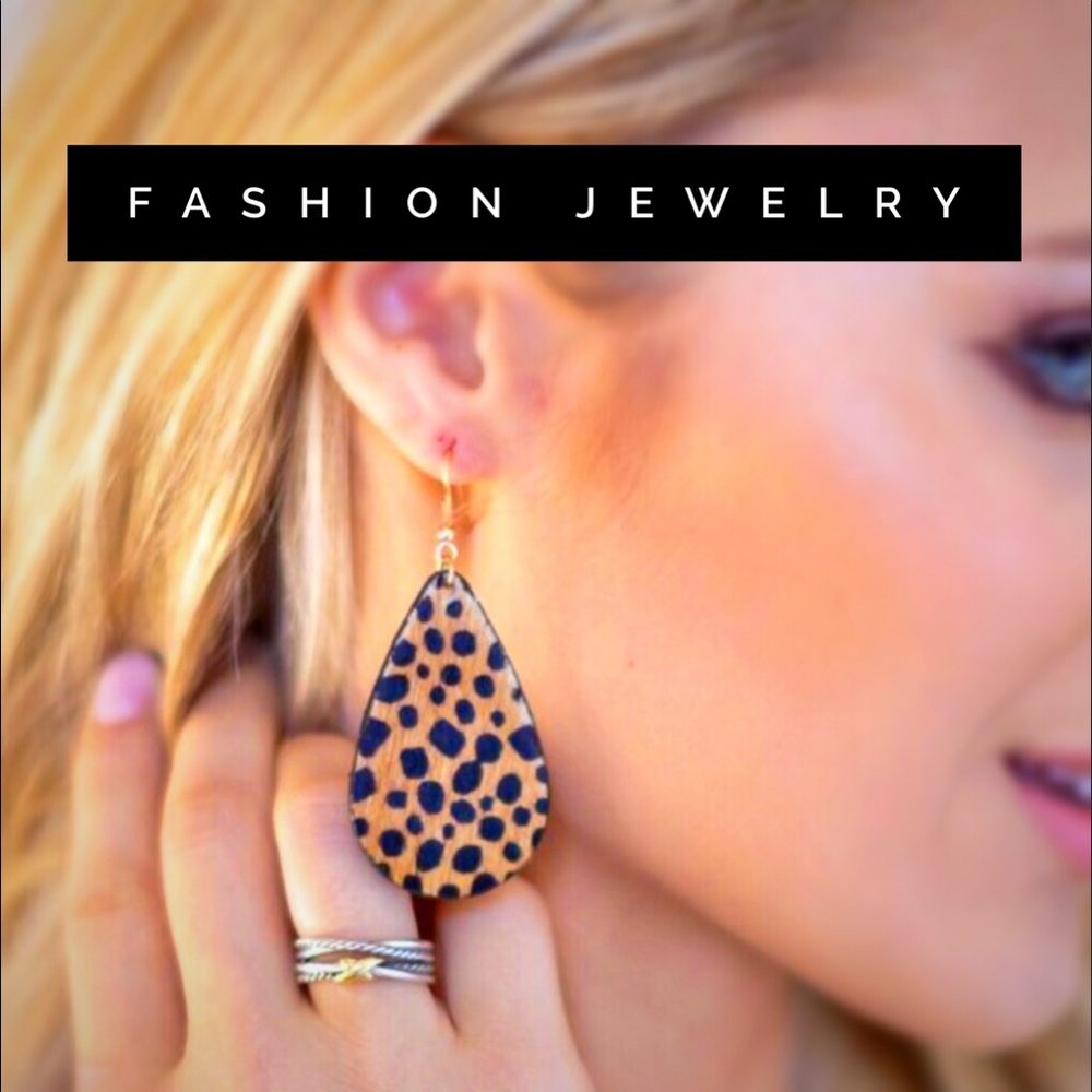 Women’s New and Used Fashion Jewelry